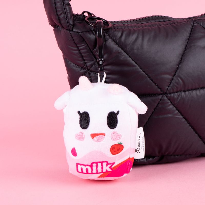 Llavero-13-cm-fresa-con-leche-serie-tokidoki-Tokidoki-5-25252