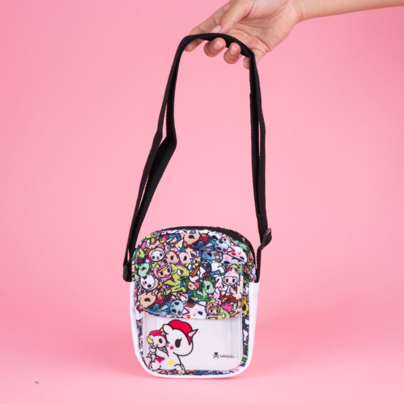 Bolso-crossbody-colecci-n-tokidoki-multiprint-negro-Tokidoki-2-25296