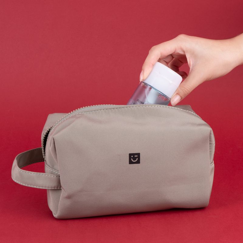 Cosmetiquera-miniso-unisex-serie-sport-verde-Miniso-2-25320