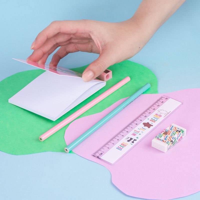 Set-de-escritorio-a-bloc-de-notas-40-hojas-borrador-sacapuntas-regla-l-piz-x2-serie-wbb-We-Bare-Bears-2-25485
