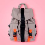 Mochila-de-moda-miniso-serie-camping-khaki-grande-41cm-x-39cm-Miniso-2-25178