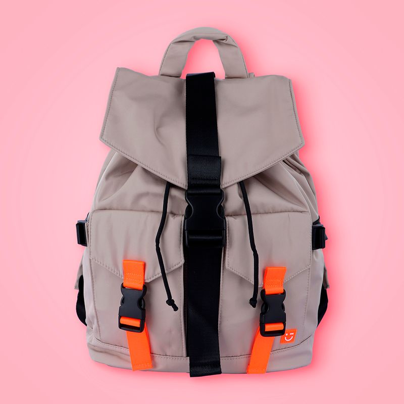 Mochila-de-moda-miniso-serie-camping-khaki-grande-41cm-x-39cm-Miniso-2-25178