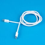 Cable-de-carga-y-datos-para-iphone-15-miniso-blanco-Miniso-4-25129