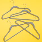 Ganchos-antideslizantes-de-ropa-gris-10-pzas-Miniso-4-8761