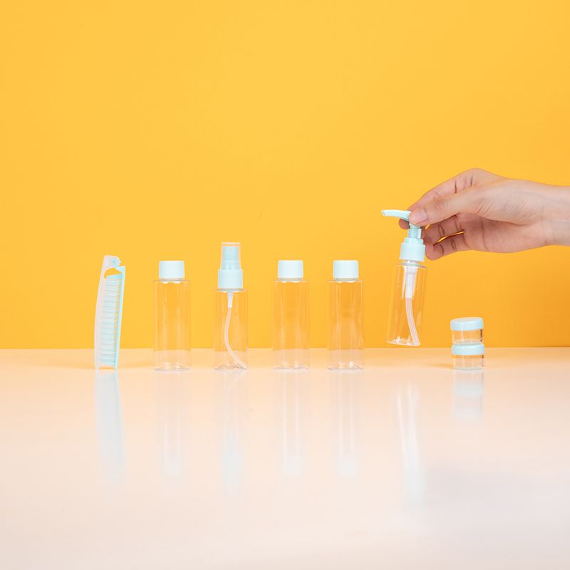Set-de-botellas-de-viaje-azul-11-pzas-Miniso-2-12903