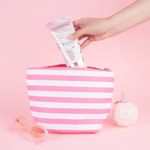 Cosmetiquera-miniso-forma-trapecio-serie-rayas-rosa-Miniso-2-25871