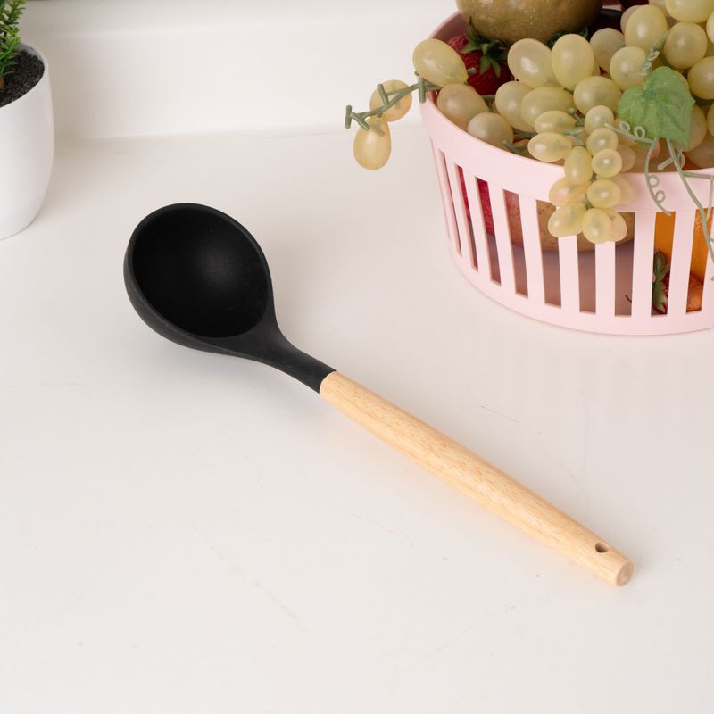 Utensilio-de-cocina-cuchar-n-de-sopa-silicona-gris-serie-miniso-Miniso-3-26008