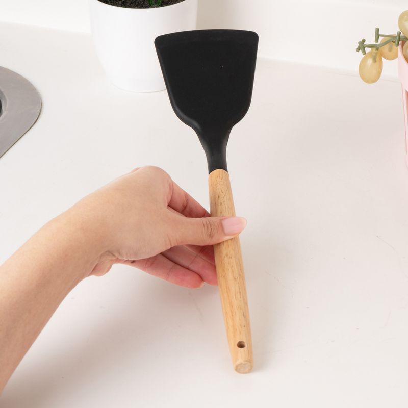 Utensilio-de-cocina-turner-silicona-gris-serie-miniso-Miniso-2-26012