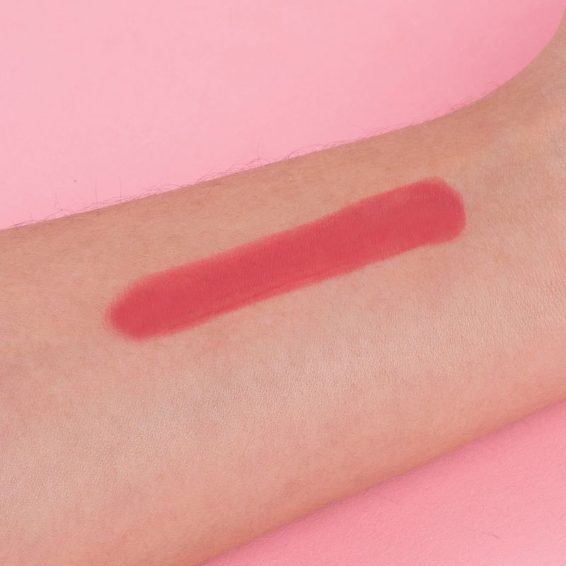 L-piz-labial-brillante-minimalist-serie-05-Minimalist-2-26148