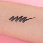 L-piz-delineador-de-ojos-l-quido-machete-minimalist-serie-01-black-Minimalist-2-26194