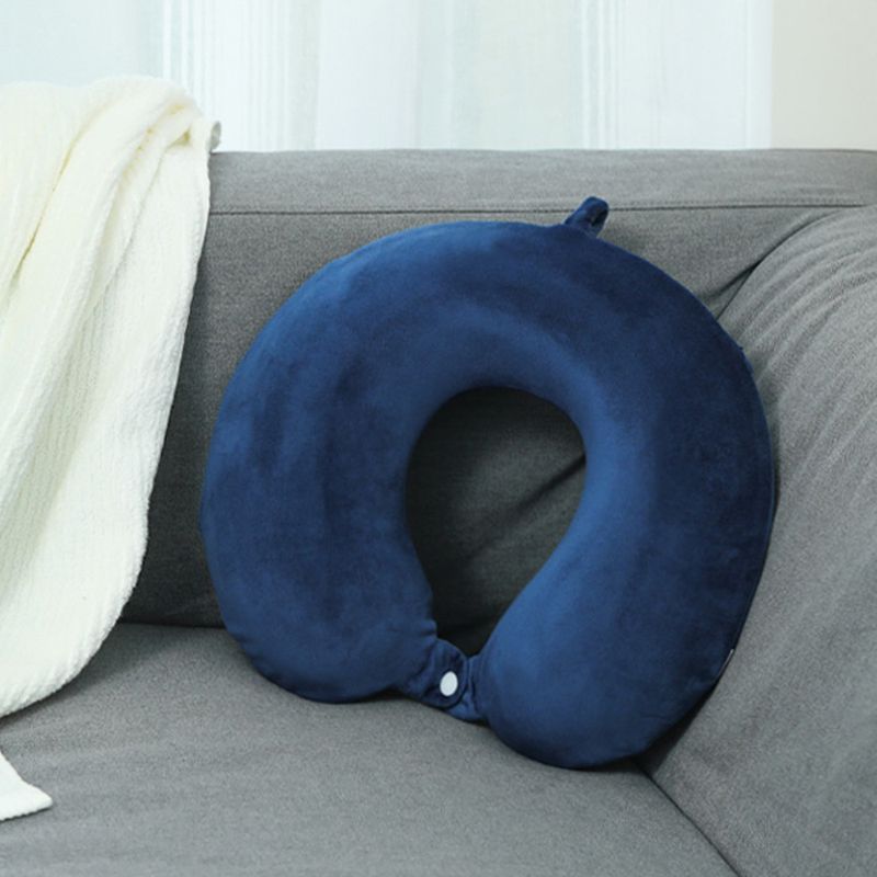Almohada-para-viaje-con-memory-foam-azul-Miniso-2-300