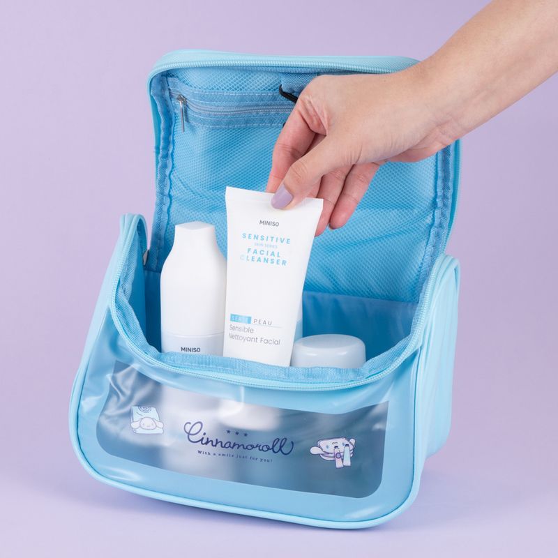 Neceser-de-viaje-con-gancho-cinnamoroll-serie-sanrio-color-azul-Sanrio-2-25958