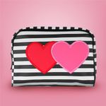 Cosmetiquera-miniso-rayas-con-corazones-Miniso-2-25646
