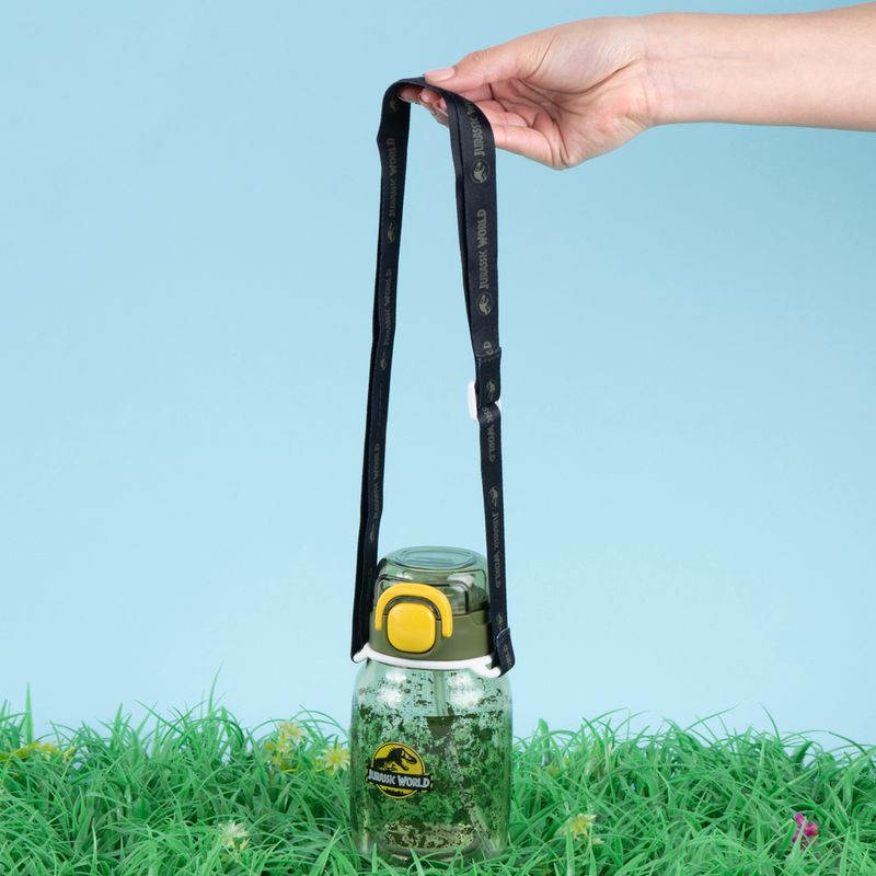 Tomatodo-de-pl-stico-jurassic-world-kids-tritan-con-correa-para-el-hombro-600-ml-verde-oscuro-Jurassic-World-2-25919