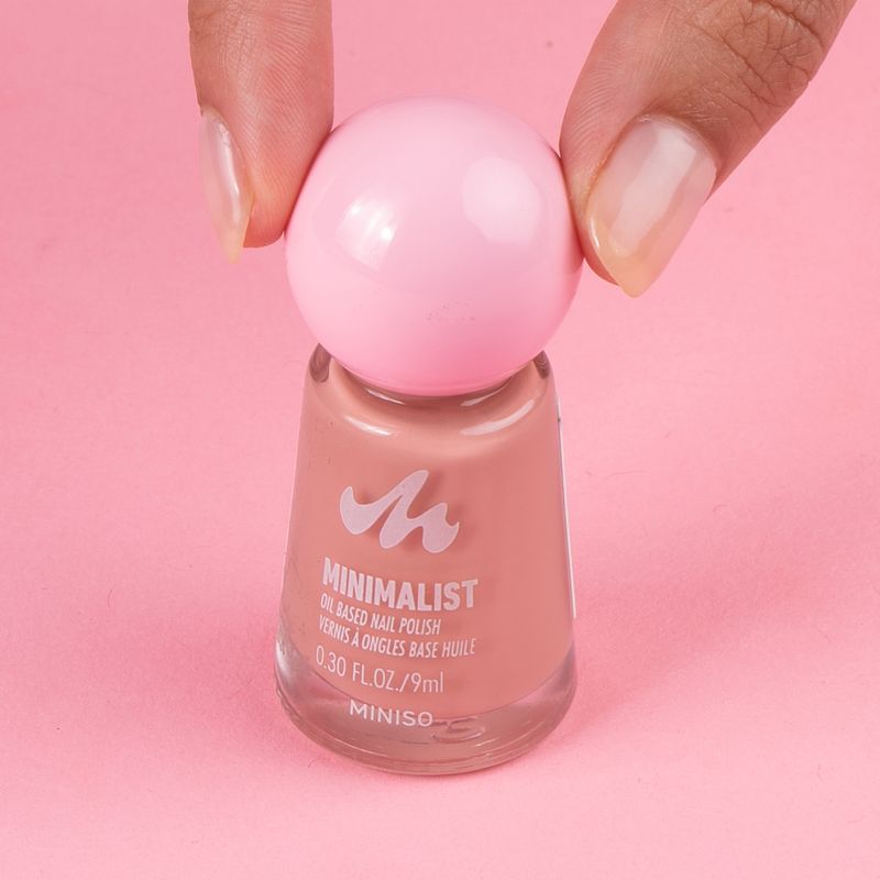Esmalte-de-u-as-a-base-de-aceite-minimalist-series-28-Minimalist-2-26554
