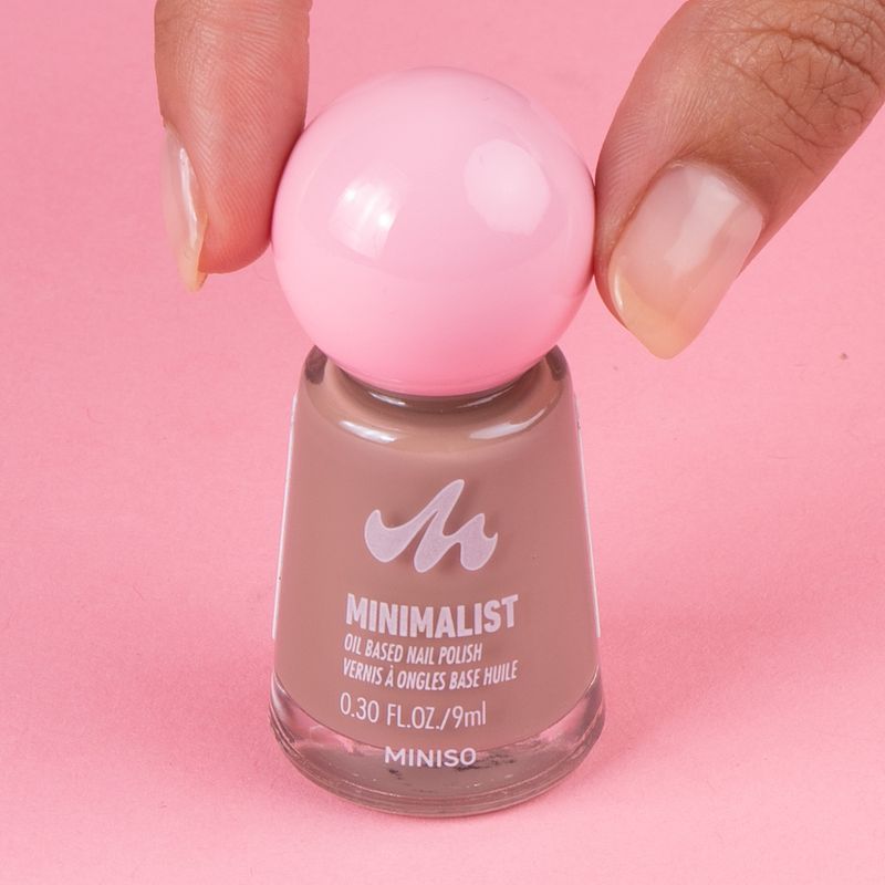 Esmalte-de-u-as-a-base-de-aceite-minimalist-series-29-Minimalist-2-26558