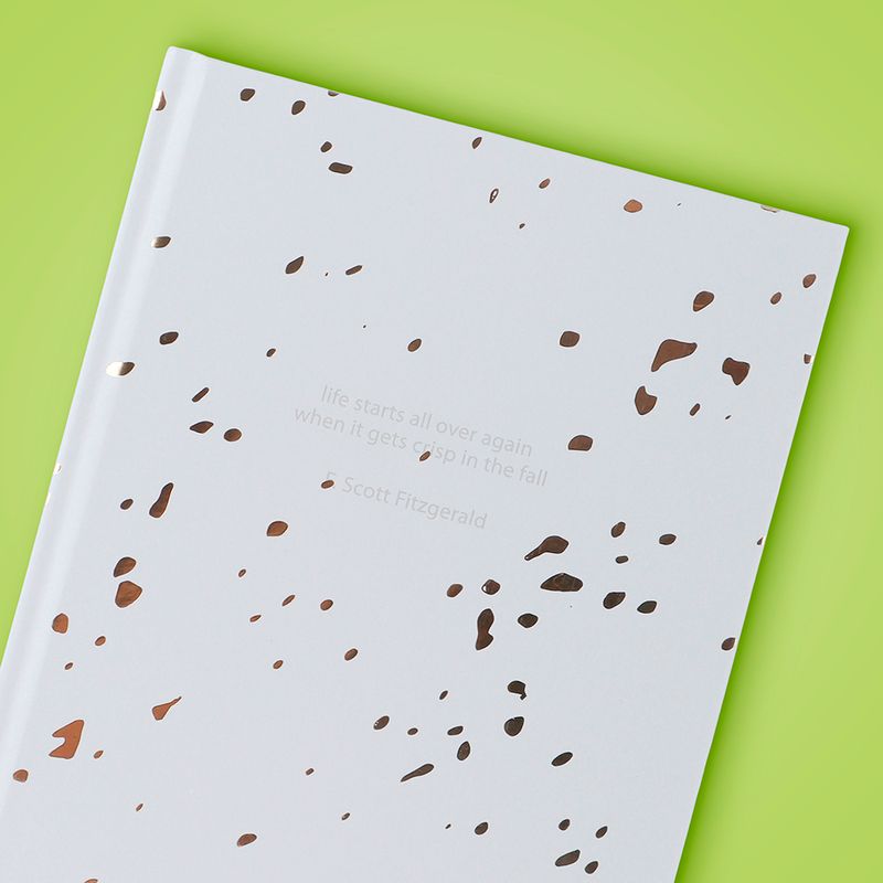 Cuaderno-a5-de-tapa-dura-con-purpurina-96-hojas-pdq-serie-taupe-Miniso-2-26369