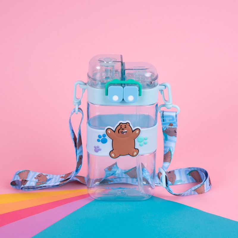 Botella-de-pl-stico-con-correa-para-el-hombro-560-ml-grizz-serie-wbb-color-azul-We-Bare-Bears-8-26453