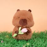 Peluche-con-flores-en-la-mano-serie-kapibala-Miniso-3-26835