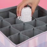 Organizador-de-tela-de-almacenamiento-de-16-celdas-serie-cuadros-azules-Miniso-7-26944