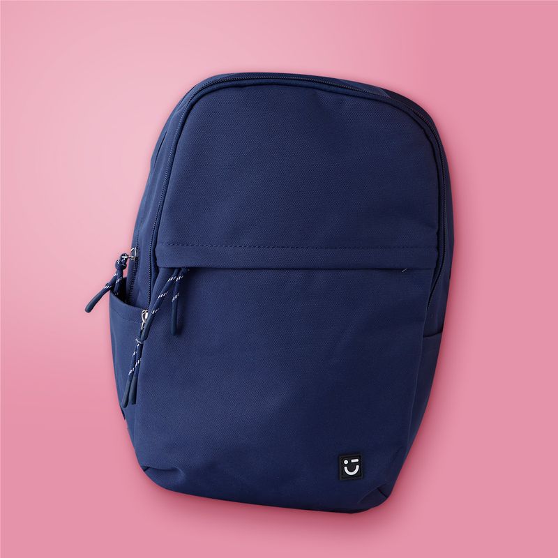 Mochila-escolar-miniso-cierre-inclinado-azul-marino-Miniso-2-27533