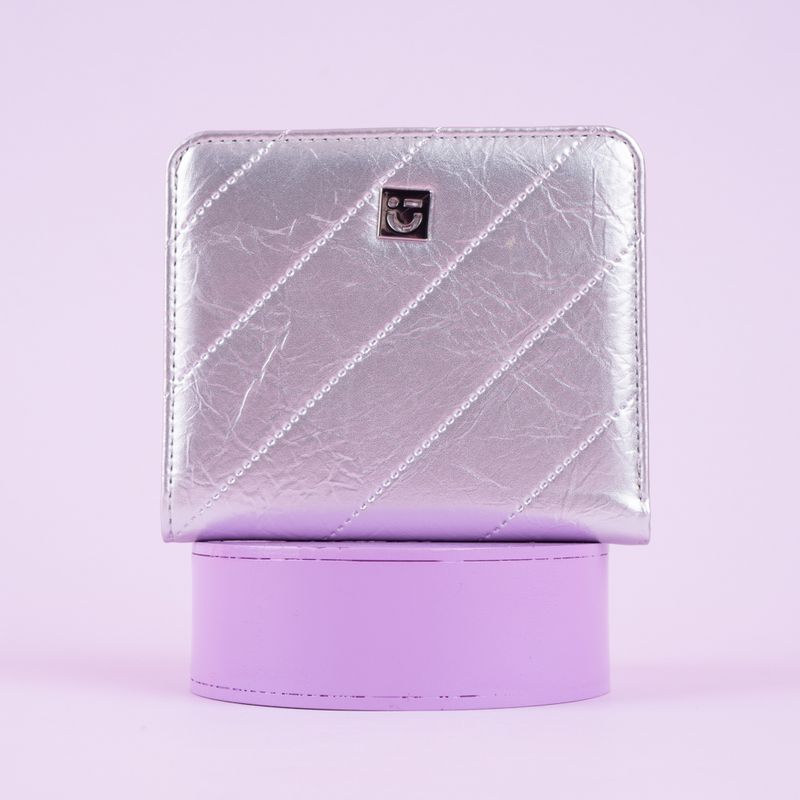 Cartera-corta-para-mujer-miniso-lineas-diagonal-en-relieve-palta-Miniso-3-27452