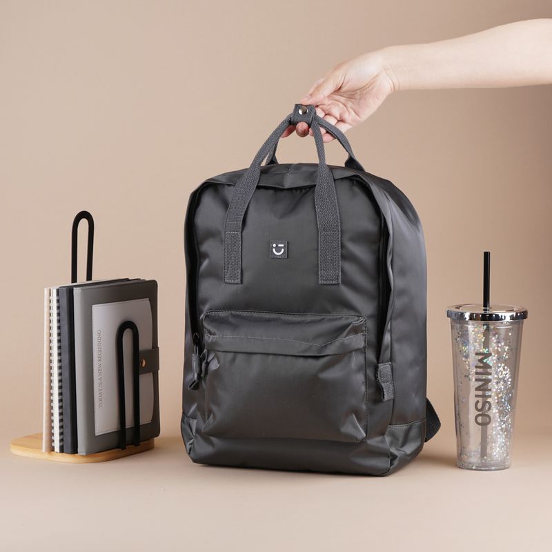 Mochila-escolar-miniso-rectangular-con-asa-azul-Miniso-2-27530