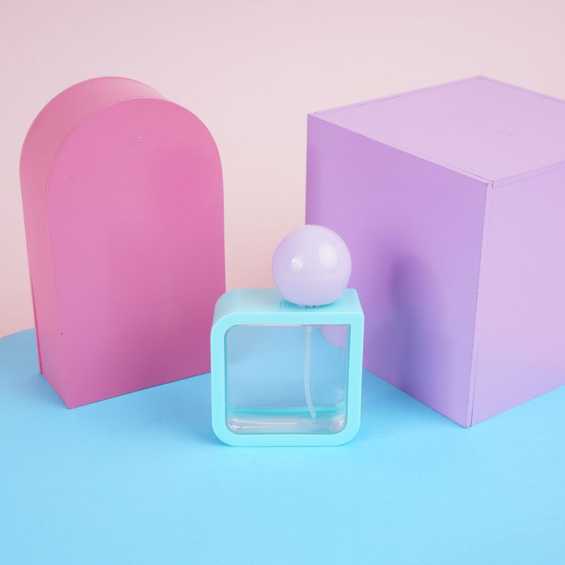 Botella-pulverizadora-cuadrada-de-40-ml-azul-Miniso-3-27470