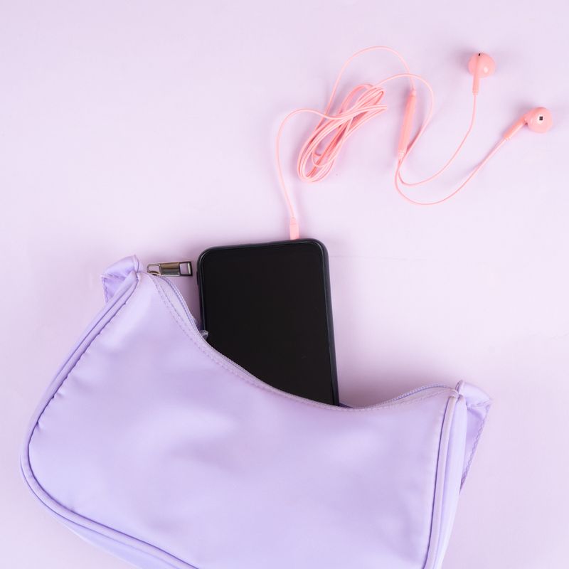 Audifonos-de-cable-mod-hf-230-rosa-Miniso-3-3109