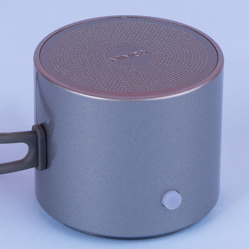 Parlante-inal-mbrico-port-til-de-metal-mod-a127-gris-Miniso-8-27234