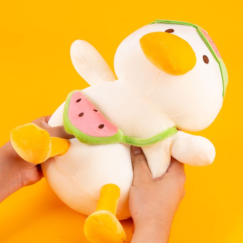 Peluche-serie-playa-pato-buceador-sandia-serie-miniso-Miniso-2-27259