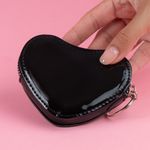 Monedero-miniso-coraz-n-tipo-charol-negro-Miniso-2-27275