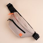 Bolso-estilo-cangurera-miniso-serie-camping-khaki-Miniso-3-27298