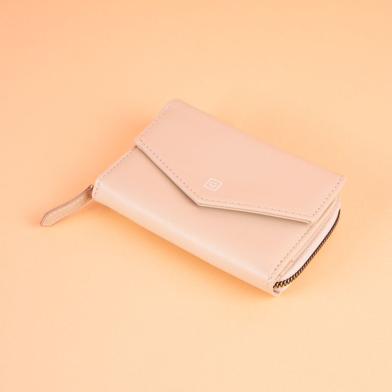 Cartera-corta-para-mujer-miniso-con-solapa-triangular-beige-Miniso-7-27351