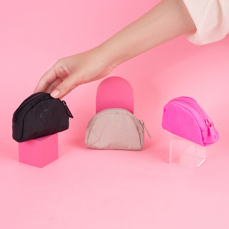 Monedero-miniso-serie-happy-life-semicircular-negro-Miniso-2-27357