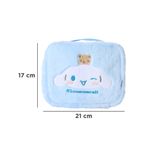Neceser-de-viaje-grande-de-peluche-con-personajes-de-sanrio-cinnamoroll-Sanrio-6-27487