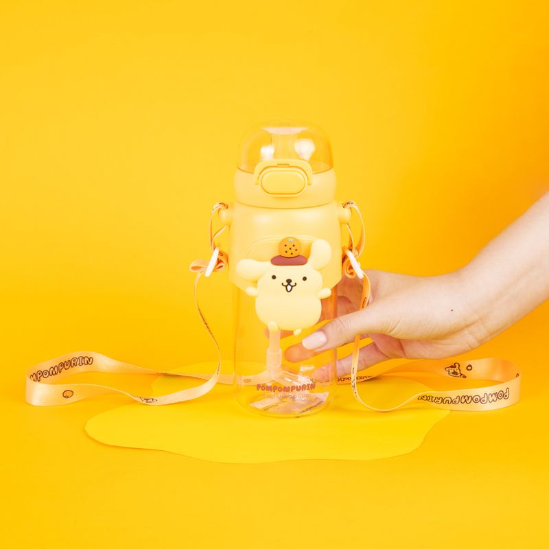 Tomatodo-de-pl-stico-de-agua-con-tapa-y-sorbete-600-ml-pompompurin-serie-sanrio-color-amarillo-Sanrio-2-28191