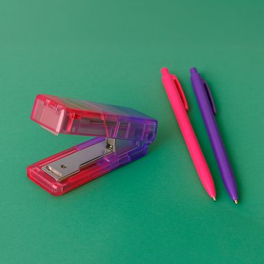 Set de escritorio grapadora violeta serie snoopy -  Snoopy Colorful Vintage