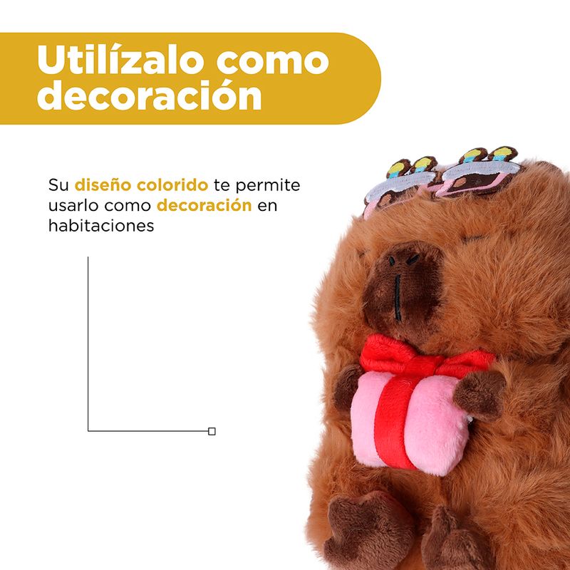 Peluche-sentado-holding-regalo-mimi-bara-capybara-serie-mini-family-Mini-Family-6-27976