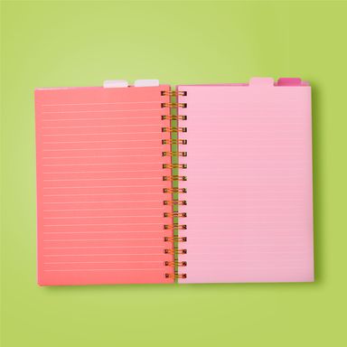 Cuaderno a5 on paginas separadoras 100 hojas 2 modelos surtidos serie barbie pink -  Miniso