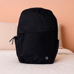 Mochila-escolar-miniso-cierre-inclinado-negro-Miniso-2-27534