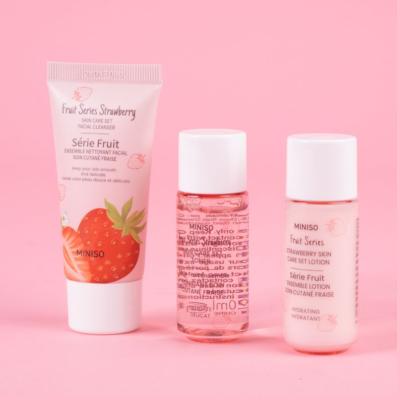 Set-de-cuidado-de-la-piel-hidratante-serie-strawberry-Miniso-3-28901