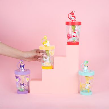 Tomatodo de plástico con correa de personajes de sanrio 535 ml cinnamoroll -  Sanrio