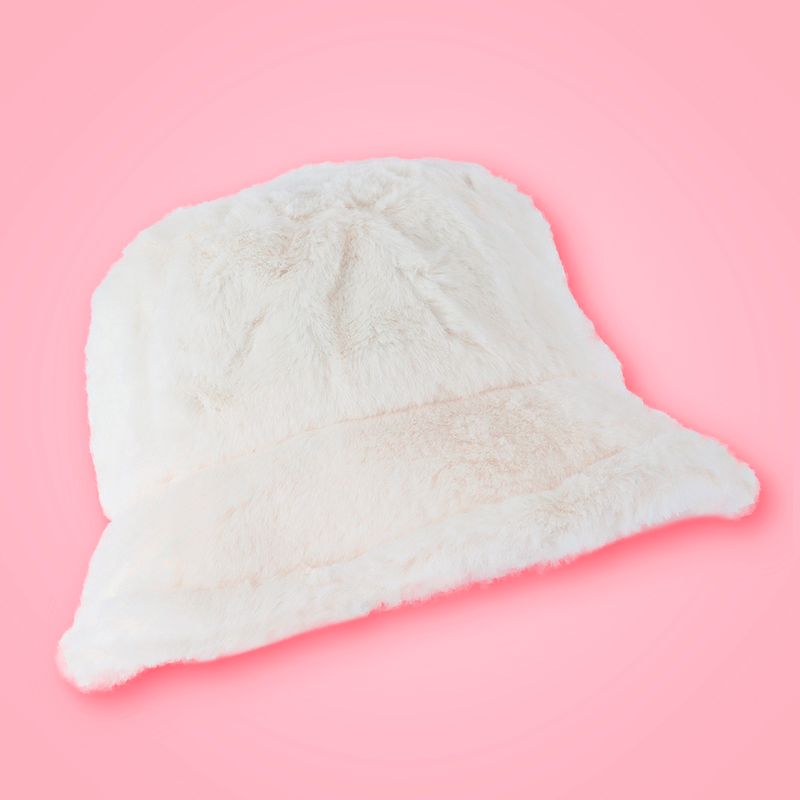 Sombrero-de-cubo-afelpado-miniso-blanco-Miniso-2-29012