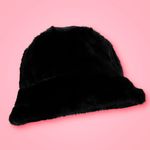 Sombrero-de-cubo-afelpado-miniso-negro-Miniso-2-29013