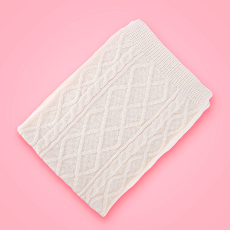 Bufanda-dise-o-grecas-miniso-blanco-Miniso-2-29022