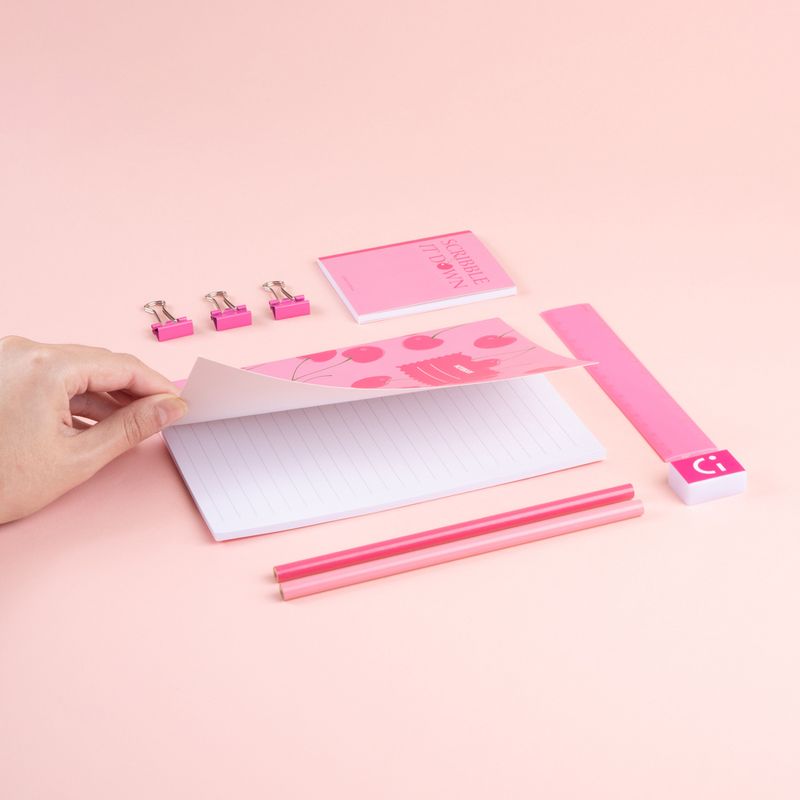 Set-de-escritorio-brillante-serie-barbie-pink-Miniso-2-29043