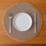 Mantel-individual-miniso-redondo-con-flequillos-beige-Miniso-2-29061