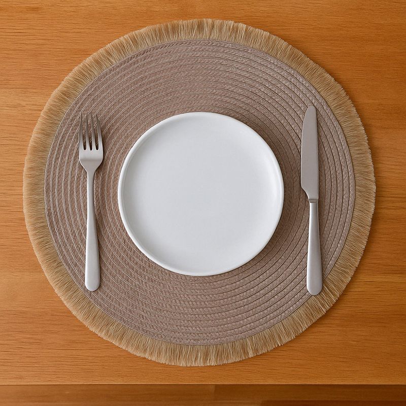 Mantel-individual-miniso-redondo-con-flequillos-beige-Miniso-2-29061