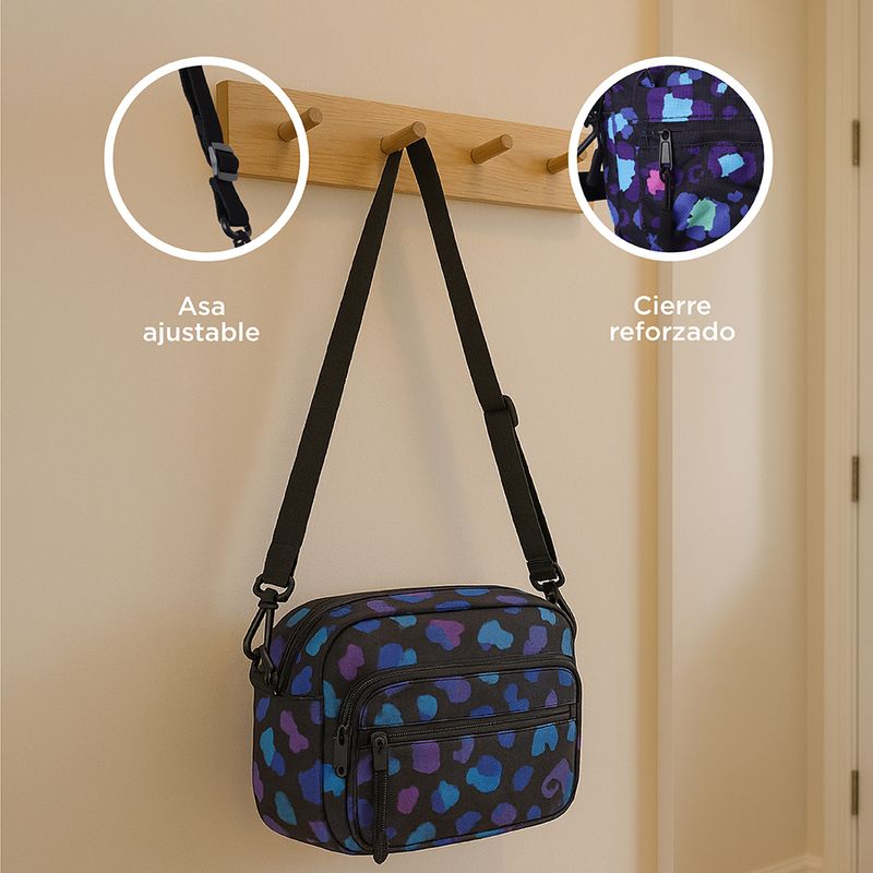 Bolso-crossbody-con-bolso-enfrente-negro-con-print-azul-Miniso-5-28961